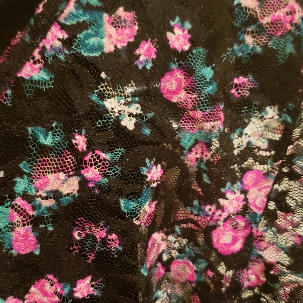 Torrid lace blouse - Picture 4 of 5